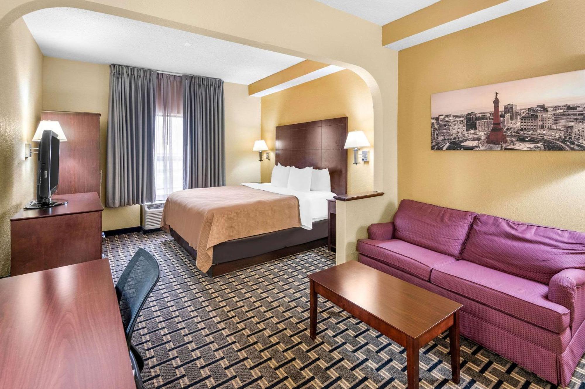 Clarion Inn & Suites Northwest Indianapolis Dış mekan fotoğraf