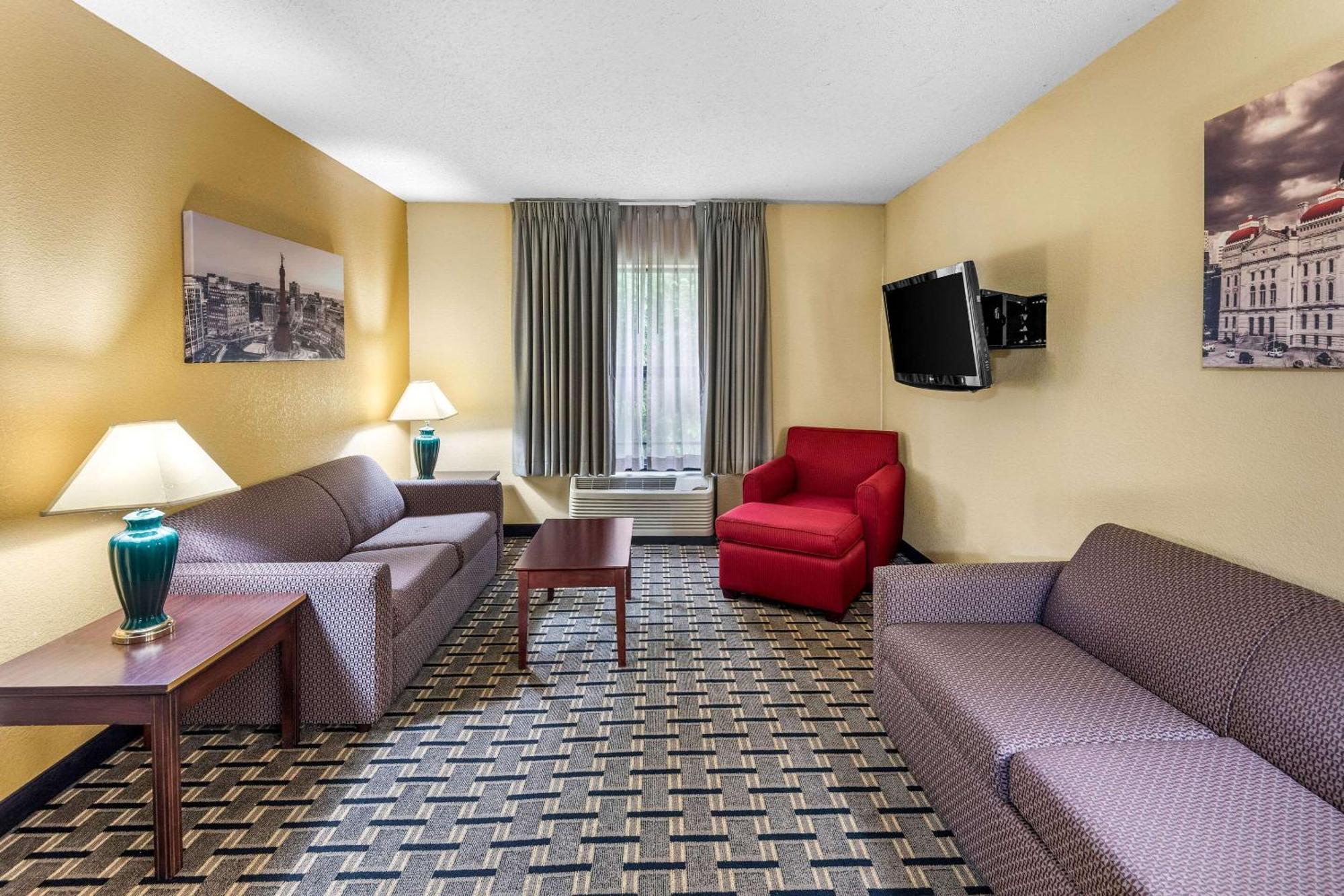 Clarion Inn & Suites Northwest Indianapolis Dış mekan fotoğraf