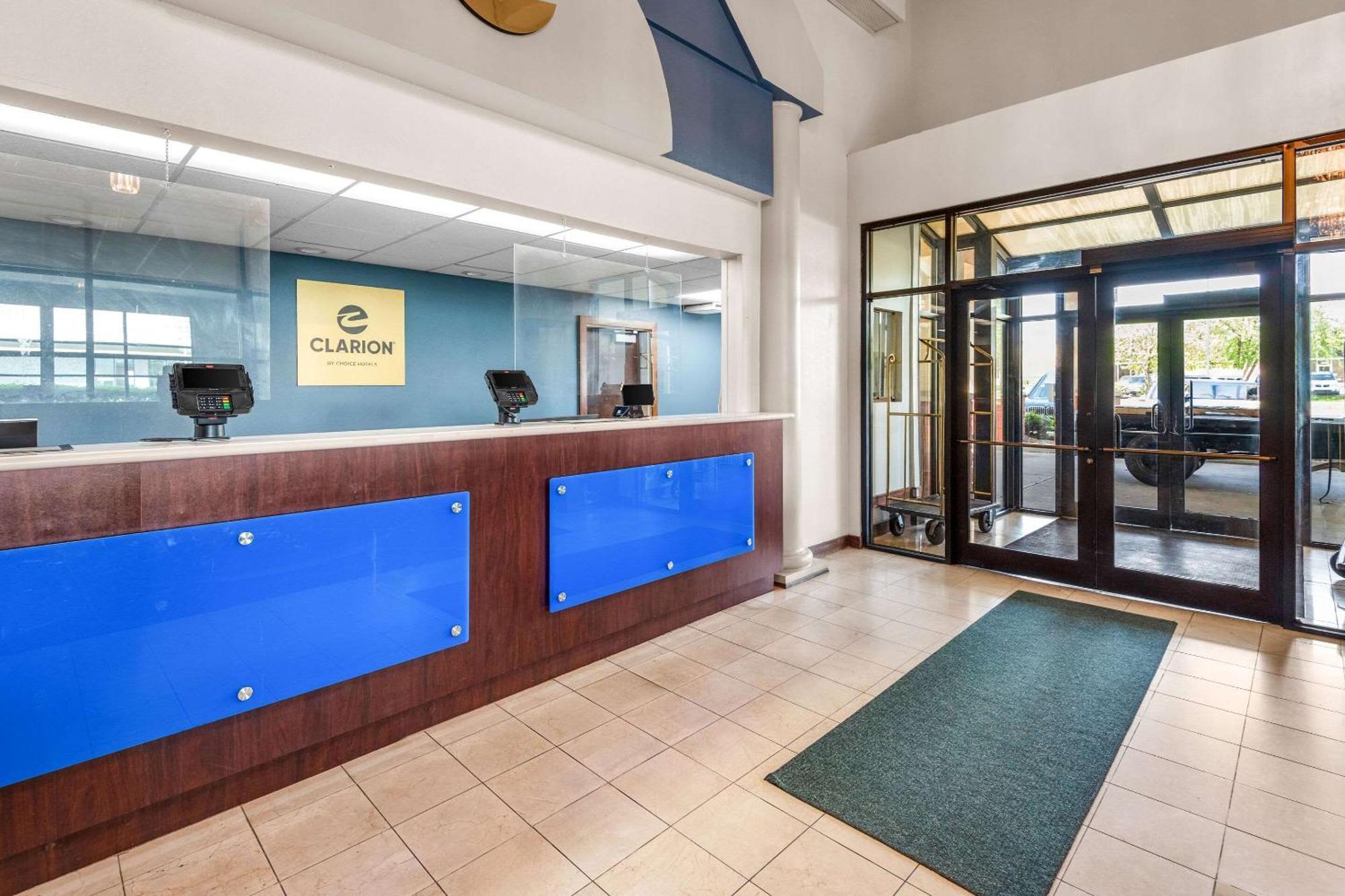 Clarion Inn & Suites Northwest Indianapolis Dış mekan fotoğraf